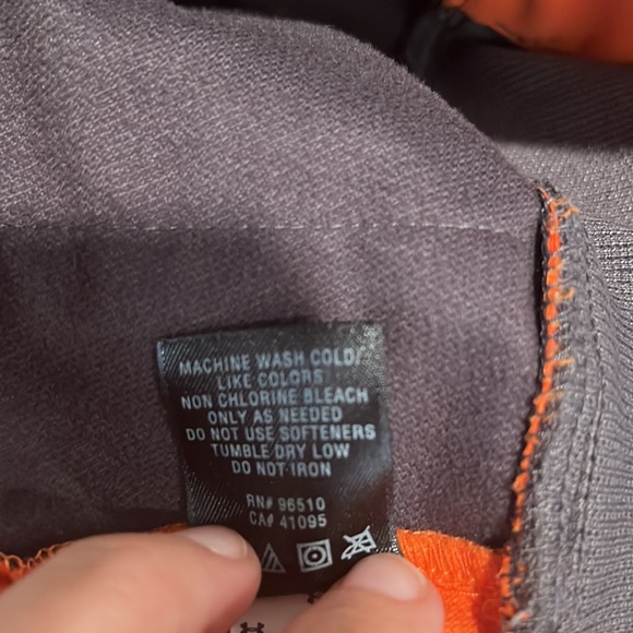 Men’s orange Under Armour Jacket zip up size Med - Picture 10 of 10